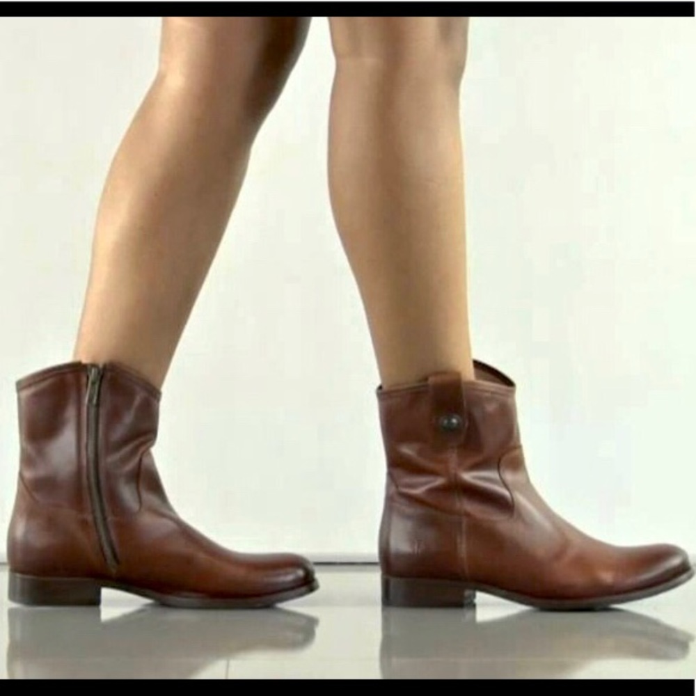 Frye Melissa Button Short 2 Boots - Redwood
